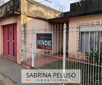 Jufre al 1100 Casa en Venta en Villa Santos Tesei