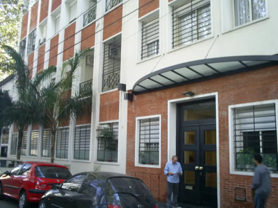 Venta Departamento 2 dormitorios 25 años, Contrafrente, 50m2, Bacacay 2400 piso PB, Flores