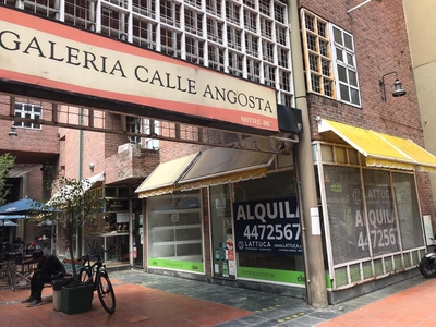 Local amplio en venta Galería calle angosta en el Centro de Rosario