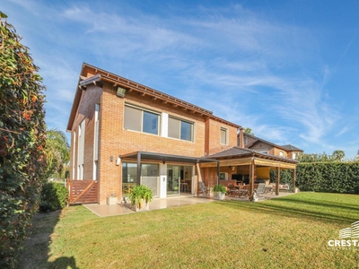 Casa en venta, Funes Hills San Marino