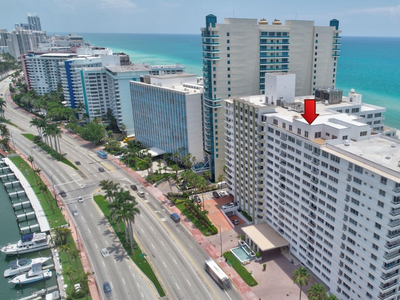 Oportunidad De Inversion En Miami Beach Apartamento 125mts De Lujo Con Balcon Terraza Salida Playa Pileta En Condominio Carriage Rooftop Fountainblue A Minutos De Area Comercial Restaurantes Y Locales