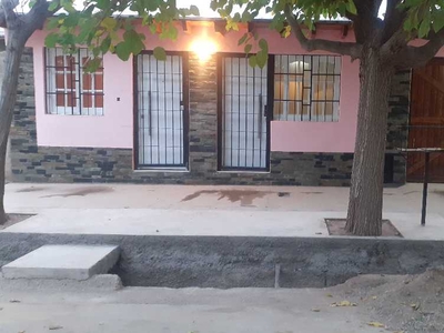 Casa en Venta en Las Heras - Dueño directo - B Virgen Del Rosario M D C 4 - 3 dorm - 3 amb - 180 m2 - 275 m2 tot.