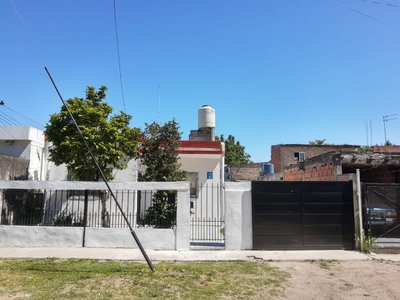 Casa dos familias en Venta en Rafael Calzada