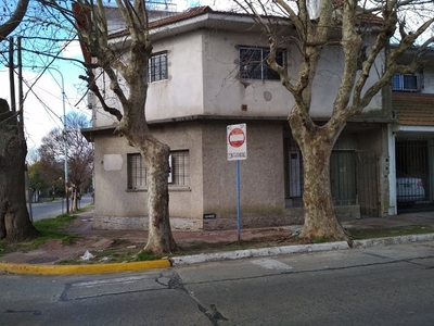 Casa dos familias en Venta en Quilmes