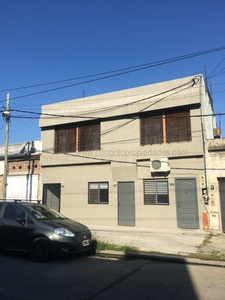 Departamento tipo Casa en Venta en Avellaneda