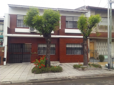 Casa dos familias en Venta en Piñeyro