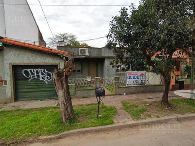 Venta en Villa Adelina, San Isidro