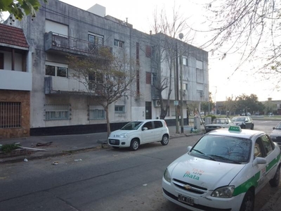 Departamento en Venta en La Plata (Casco Urbano) sobre calle 32, buenos aires