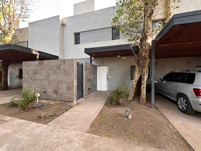 Casa en alquiler en Villa Belgrano