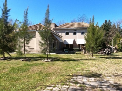 Casa Quinta en Alquiler Temporario en Miralagos Club de Campo sobre calle ruta provincial 2,