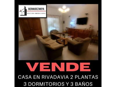 Venta. Casa En Rivadavia De 3 Dormitorios, 3 Baños, Excelente Ubicación