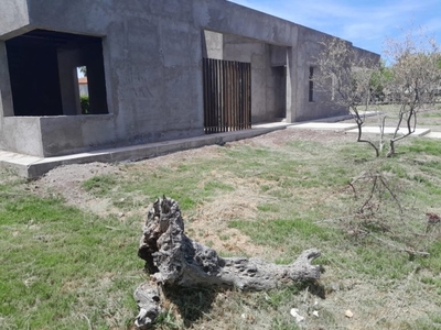 ZEBALLOS Vende Casa a terminar en Luján de Cuyo.