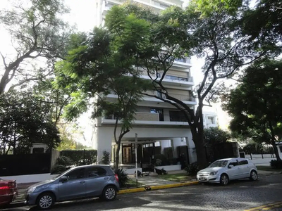 Venta Departamento 2 dormitorios 40 años, 80m2, 1 cochera, Forest 1500, Belgrano R
