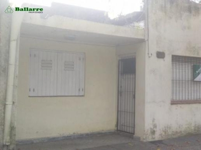Casa en Venta en Miramar sobre calle 40 y 31,