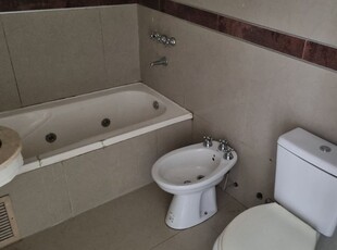 Duplex 2 ambientes - Liniers - Baño y toilette