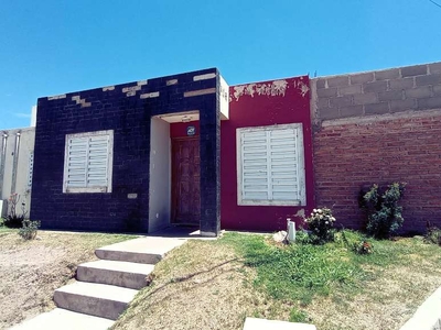 Casa en Venta en San Luis - Dueño directo - Bº 56 Viviendas, 3er Rotonda, Las Cananas, - 2 dorm - 5 amb - 40 m2 - 40 m2 tot.