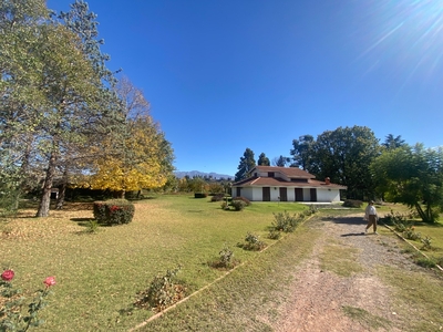 Casa en Vistalba con 7000 m de Terreno. Vivienda, Turismo o Desarrolladores!