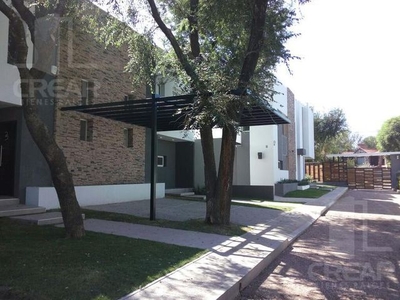 Casa en alquiler en Villa Rivera Indarte