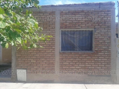 Dueño Vende Casa En Bº Centenario, Chimbas