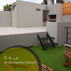 Casa Pasillo con terraza y solárium