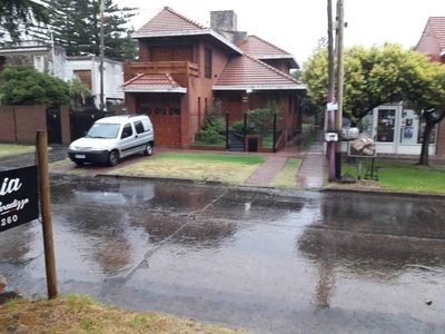 Casa 4 Ambientes - Gutierrez 2800, Quilmes Casa en Venta en Quilmes