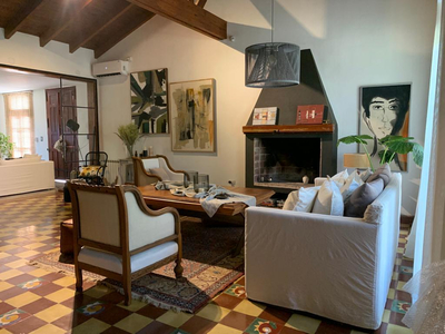 Cálida Casa En La Mejor Ubicación De Villa Allende Golf ?