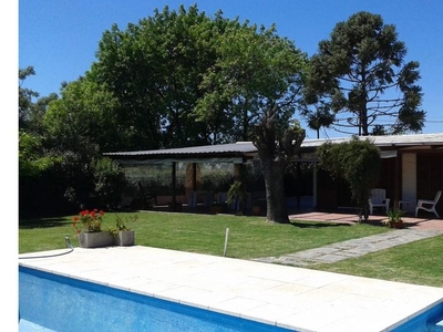 Casa rural de lujo de 350 m2 en alquiler Ramallo, Argentina