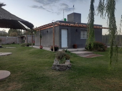 Venta Y Alquiler. Casa Amoblada A Estrenar En Zonda - Parque , Cocheras , Quincho , Piscina Y Pozo Propio.-