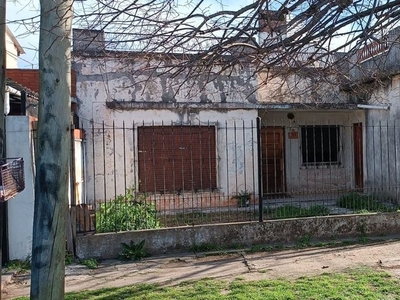 Venta casa a reciclar 156 m2 Berazategui