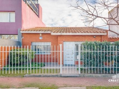 casa 2 dormitorios en venta Rosario, Maciel 1000 - Cod CHO5177793