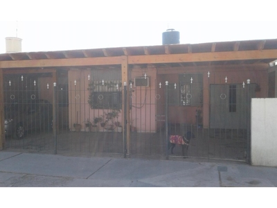 Orozco Propiedades Vende Casa De 3 Dorm. Con Cochera En Chimbas