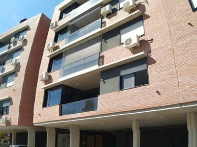 Alquiler Departamento 2 dormitorios 6 años, 1 cochera, 62m2, García Del Cossio 2000, Fisherton | Inmuebles Clarín