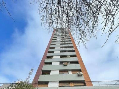 Alquiler Departamento 2 dormitorios, 65m2, 1 cochera, Mitre 600 piso 14, Quilmes | Inmuebles Clarín