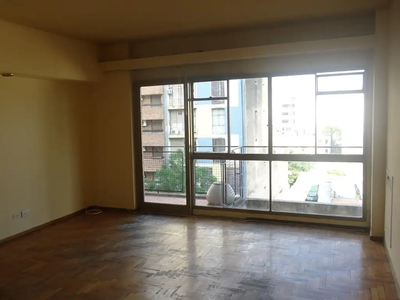 Alquiler Departamento 40 años 3 dormitorios, 87m2, con balcón, Avda. Maipu 100 piso 5, Centro | Inmuebles Clarín