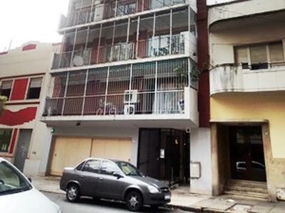 Alquiler Departamento 45 años 2 dormitorios, Contrafrente, 55m2, Lautaro 100 piso 4, Flores Sur | Inmuebles Clarín