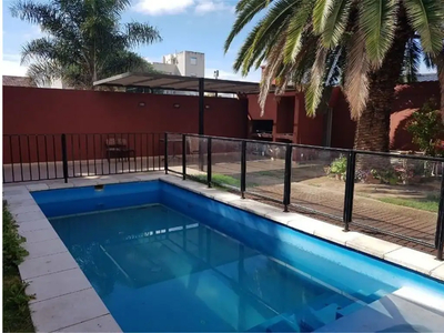 Departamento Alquiler 2 ambientes 8 años, con balcón, acepta mascotas, Caseros 2900 piso 2, Alto Alberdi | Inmuebles Clarín