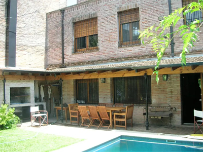 Temporal Casa 4 dormitorios, 220m2, Rondeau 1000, San Isidro | Inmuebles Clarín