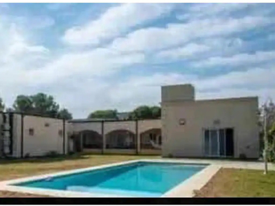 Temporal Casa 6 años 4 dormitorios, 2 cocheras, 300m2, Av Corrientes Y Ruta 24, El Nacional Club De Campo | Inmuebles Clarín
