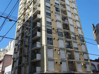 Venta Departamento 30 años 2 dormitorios, con balcón, Lateral, Alsina 100 piso 14, Quilmes | Inmuebles Clarín