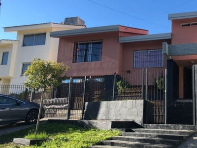 Casa en Venta en Villa Carlos Paz - Pitágoras 150 - 4 dorm - 6 amb - 235 m2 - 344 m2 tot.