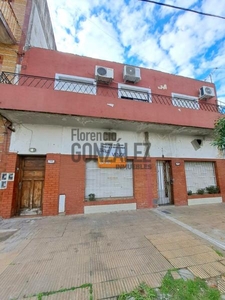 PH en Venta en Lomas Del Mirador sobre calle pueyrredon al 2700, buenos aires