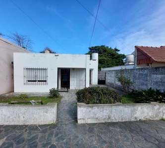 Casa en Venta en Melchor Romero sobre calle 171 Entre 518 y 519, buenos aires