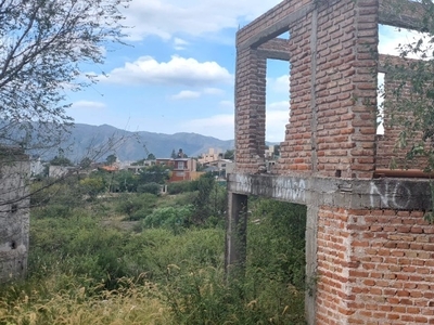 Terreno Con Construccion En Villa Parque Siquiman