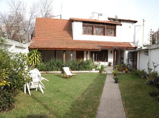 Casa en Venta-Villa Devoto-5 amb- jardin- cochera
