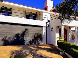 Se Vende Hermosa Casa C/pileta En Villa Del Lago- Carlos Paz