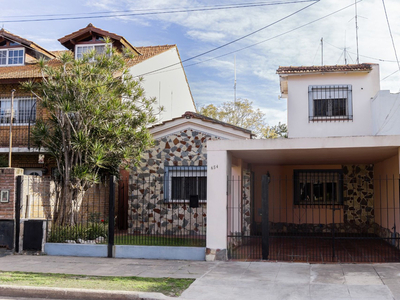 Casa En Venta 6 Amb En San Isidro- Multifamiliar