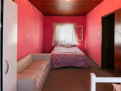 Casa en venta, La Plata. 4 dormitorios y patio
