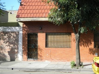 Casa en venta indalecio gómez, c1437 caba, argentina, pompeya, capital federal, Nueva Pompeya