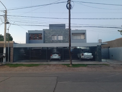 Hermoso Departamento De Un Dormitorio En Calle Belgrano Entre Alem Y Santiago Del Estero