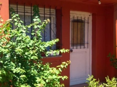 Casa en Alquiler en General San Martin - Dueño directo - Mendoza Entre Avenida Campos Y Santa Rosalia - 1 dorm